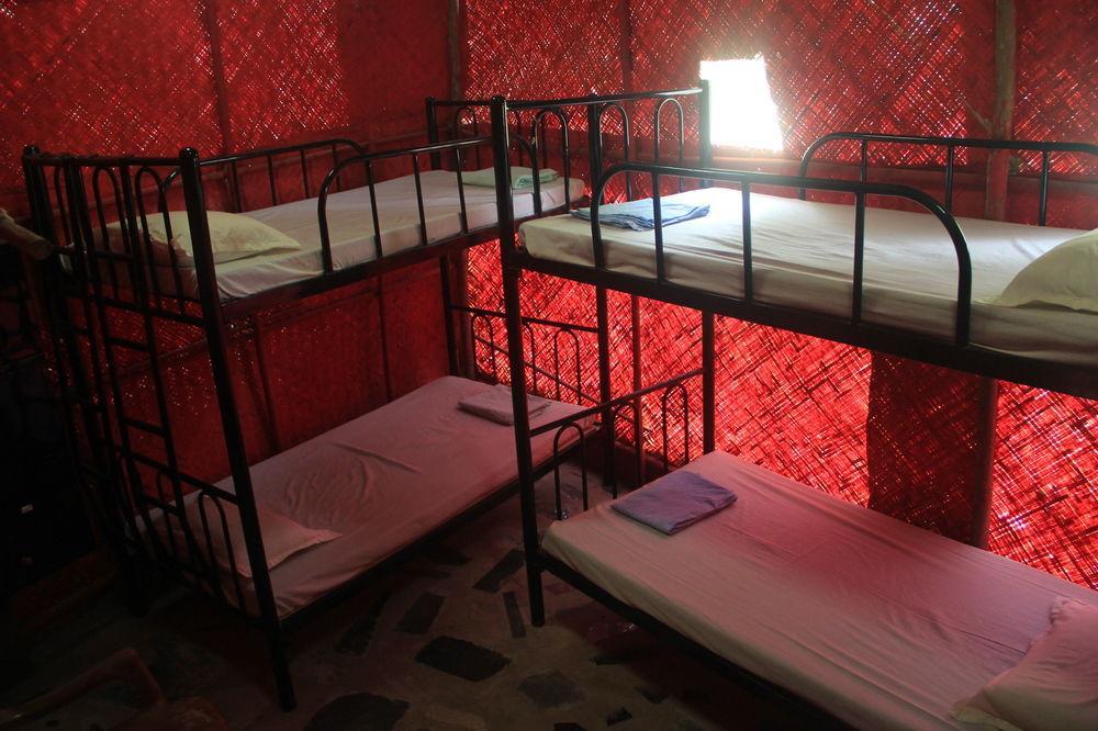 Bricks And Bamboo Hostel Anjuna Extérieur photo