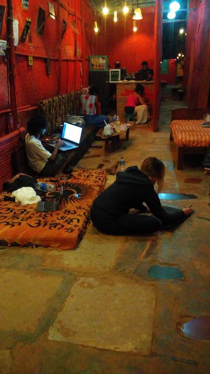 Bricks And Bamboo Hostel Anjuna Extérieur photo