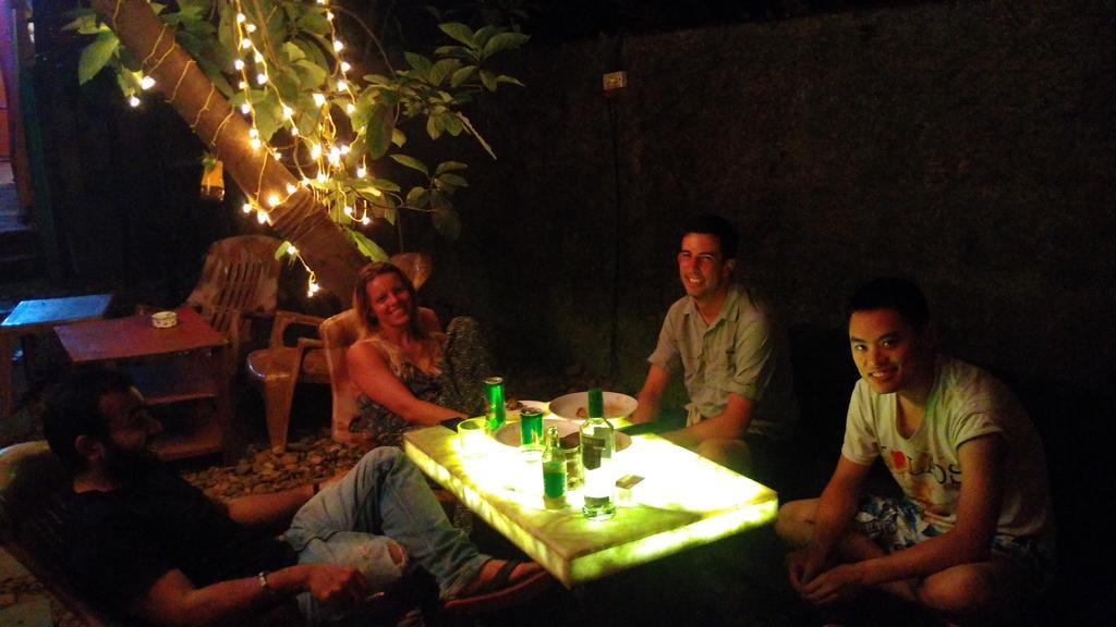 Bricks And Bamboo Hostel Anjuna Extérieur photo
